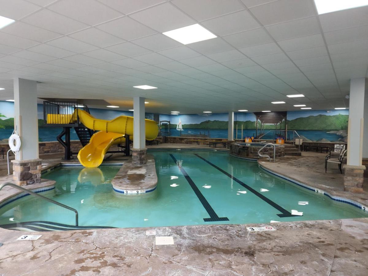 La Quinta Inn & Suites By Wyndham Озеро Джордж Экстерьер фото