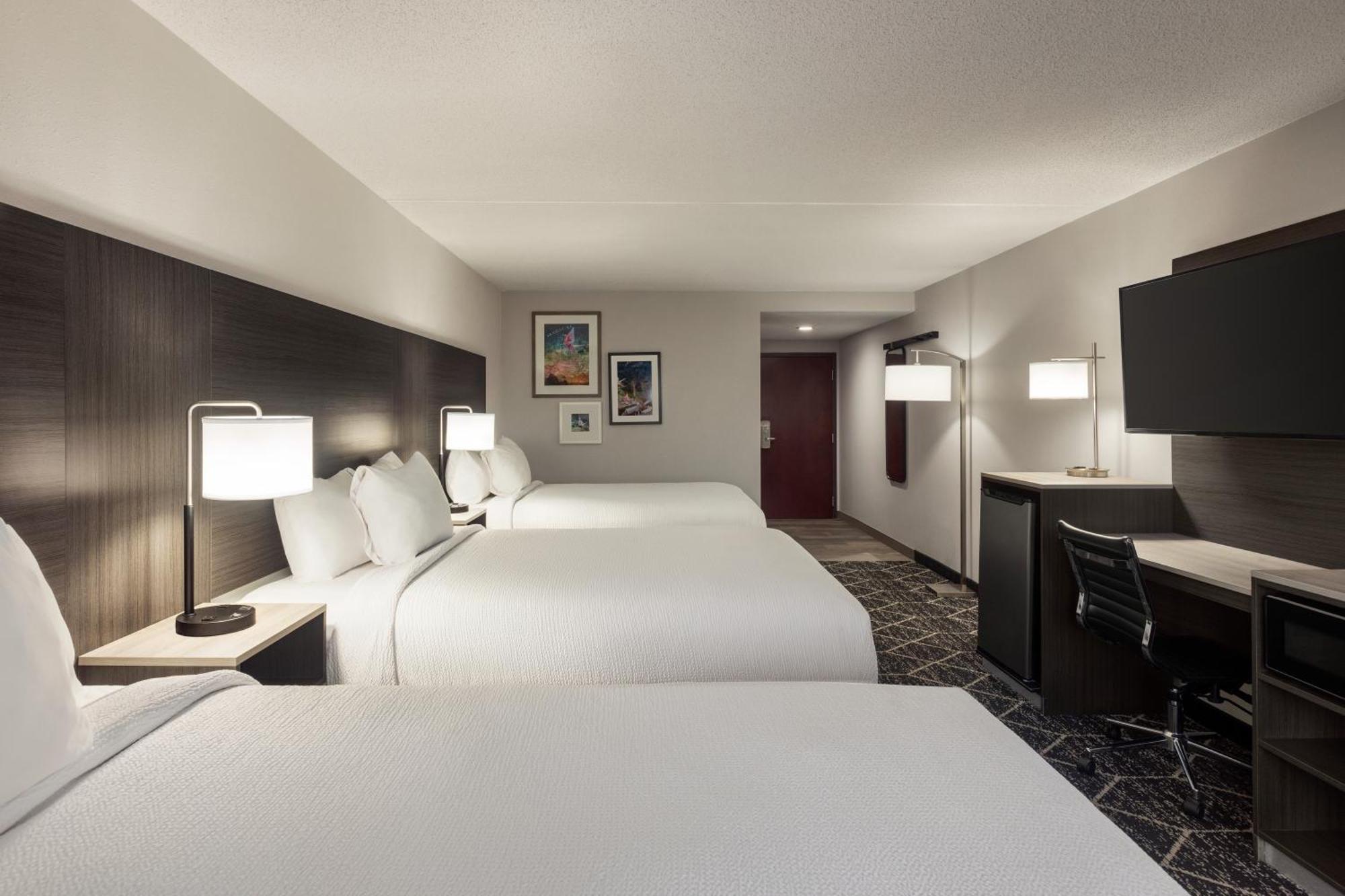 La Quinta Inn & Suites By Wyndham Озеро Джордж Экстерьер фото