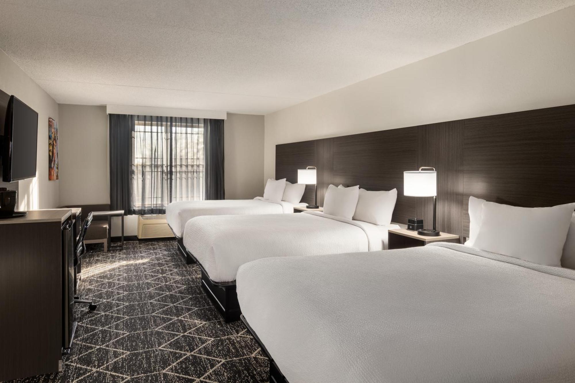 La Quinta Inn & Suites By Wyndham Озеро Джордж Экстерьер фото