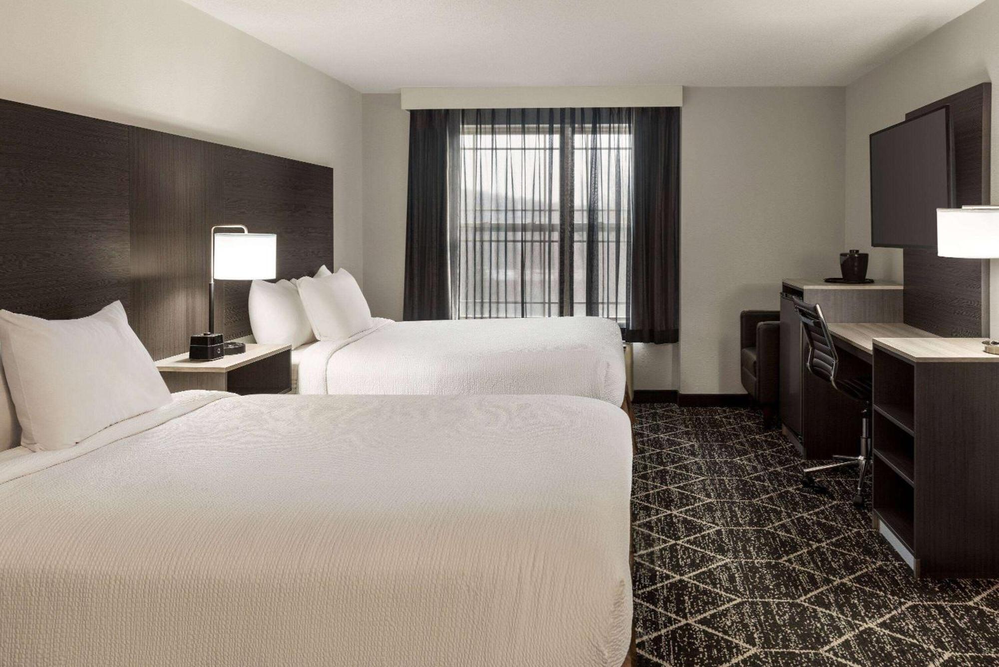 La Quinta Inn & Suites By Wyndham Озеро Джордж Экстерьер фото