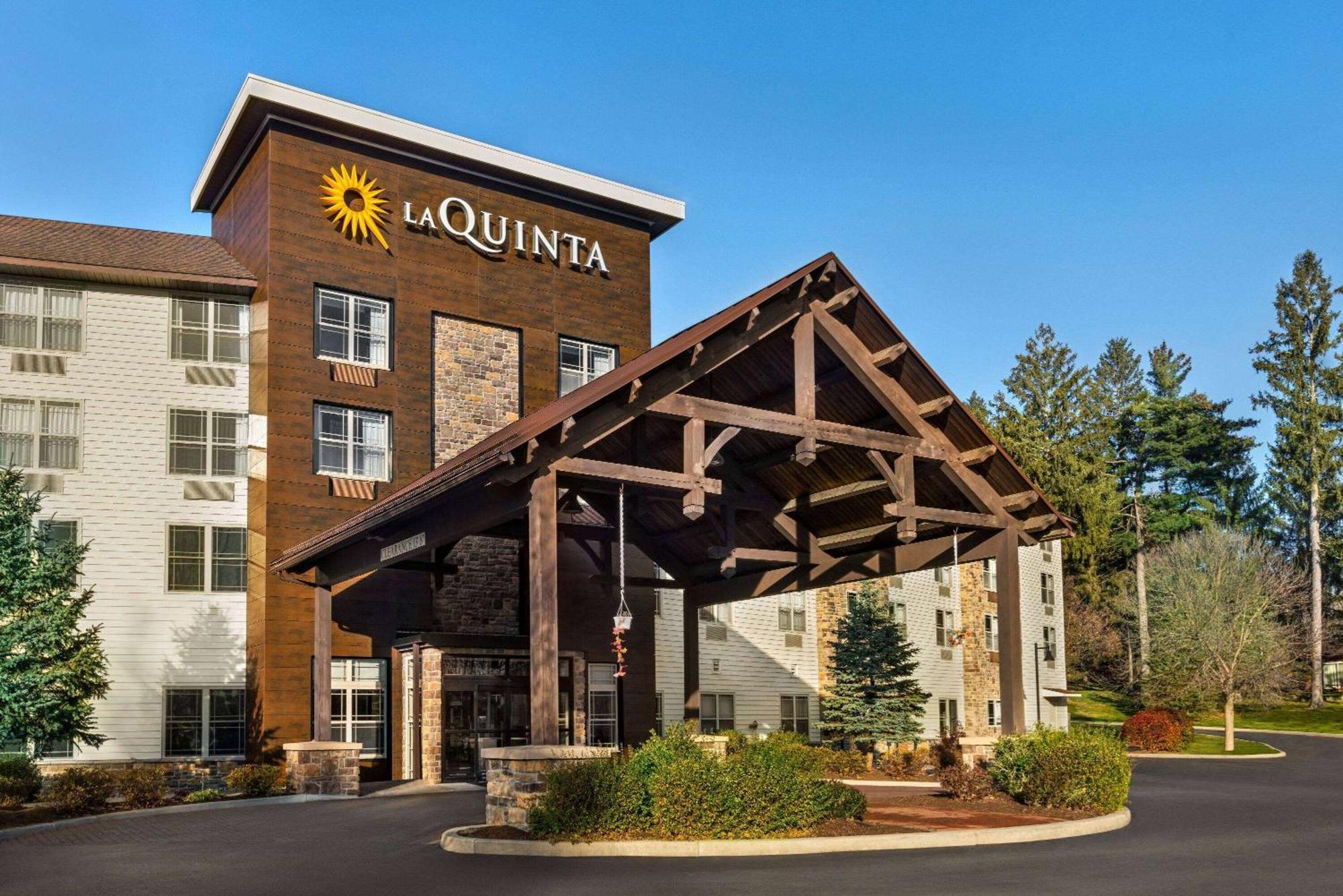 La Quinta Inn & Suites By Wyndham Озеро Джордж Экстерьер фото